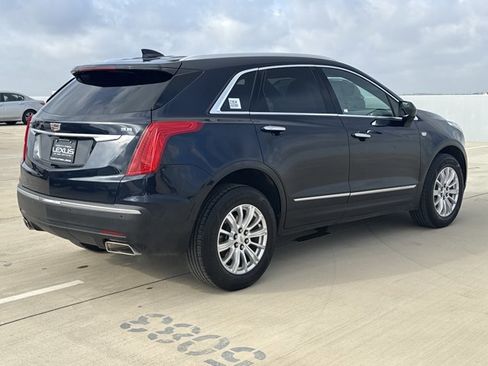 Used 2017 Cadillac XT5 FWD image 6