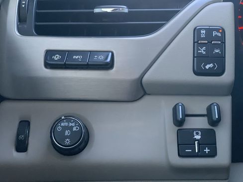 Certified 2016 GMC Yukon XL Denali w/ Open Road Package image 16