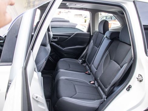 Used 2019 Subaru Forester Premium image 22