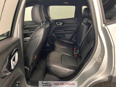 Used 2025 Jeep Compass Trailhawk AWD/4WD image 32