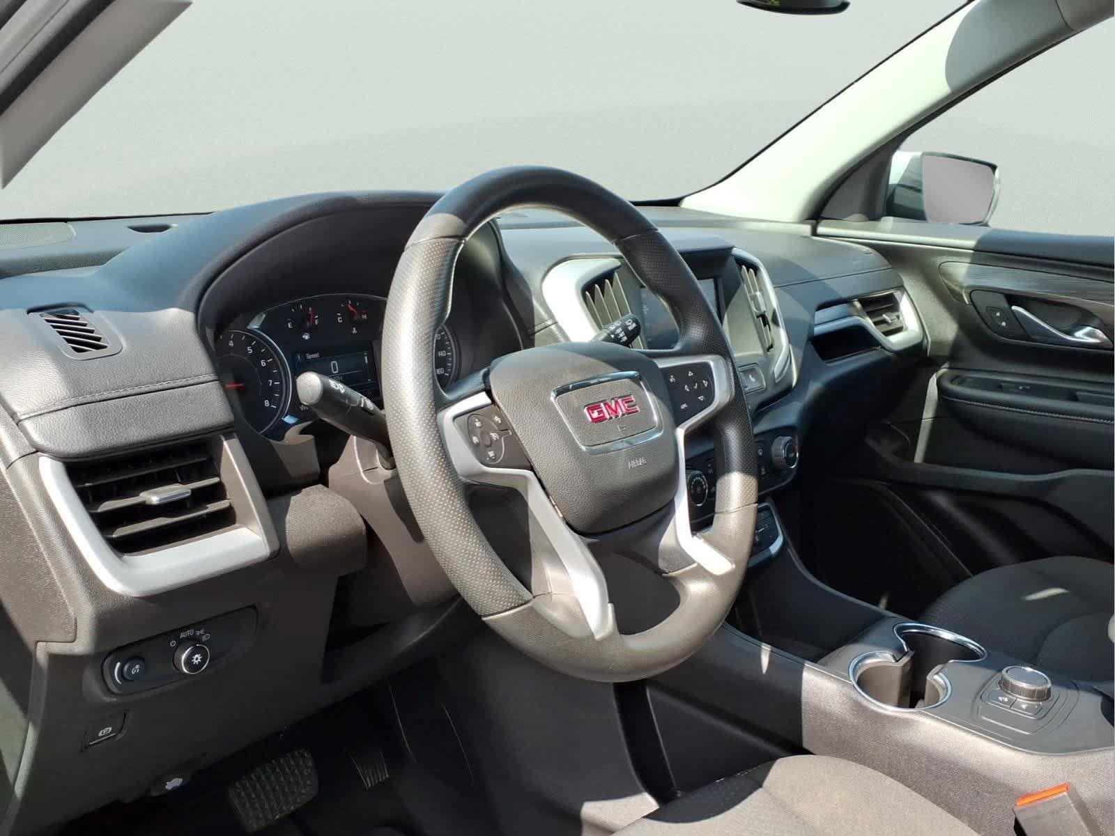 Used 2024 GMC Terrain SLE AWD/4WD image 14