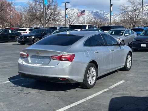 Used 2019 Chevrolet Malibu LT FWD image 4