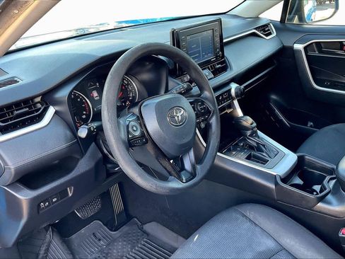 Used 2021 Toyota RAV4 LE image 15