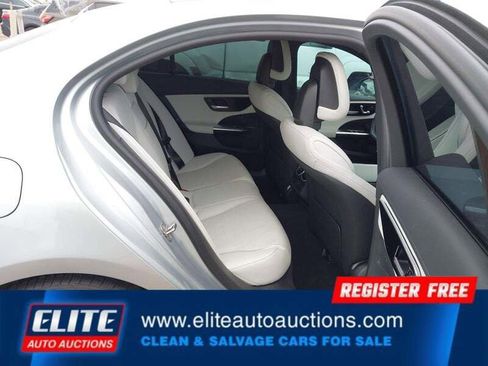 Used 2024 Mercedes-Benz C 300 Sedan image 15