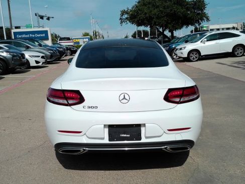 Used 2022 Mercedes-Benz C 300 Coupe image 9