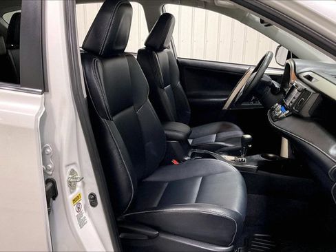 Used 2015 Toyota RAV4 Limited w/ Technology Package image 7