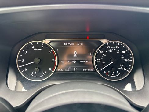 Used 2023 Nissan Rogue SV AWD/4WD image 9