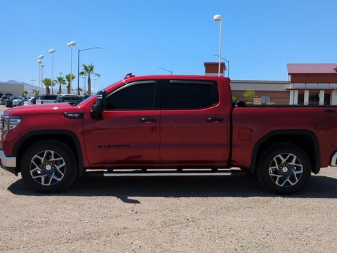 Used 2023 GMC Sierra 1500 SLT w/ SLT Premium Plus Package AWD/4WD image 6