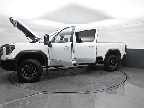 Used 2026 GMC Sierra 2500 AT4X image 54