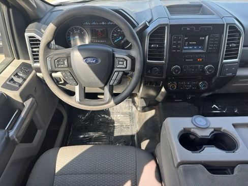 Used 2018 Ford F250 XLT w/ Camper Package AWD/4WD image 13