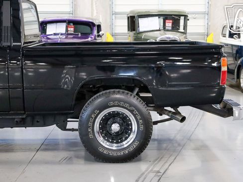 Used 1987 Toyota Pickup 2WD Regular Cab image 23