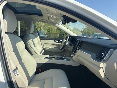 Certified 2024 Volvo XC60 B5 Plus w/ Protection Package Premier image 11