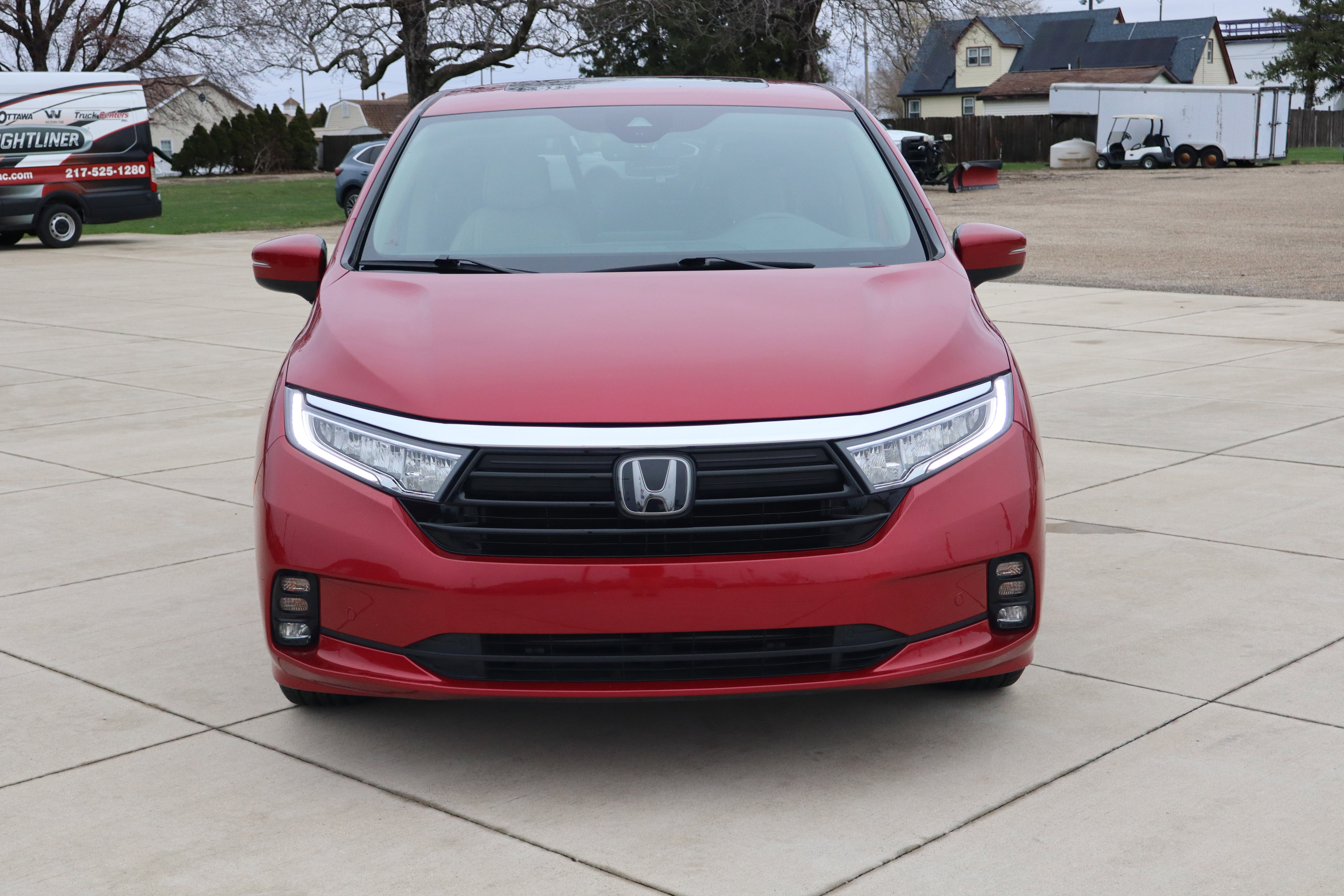 Used 2024 Honda Odyssey Elite image 3