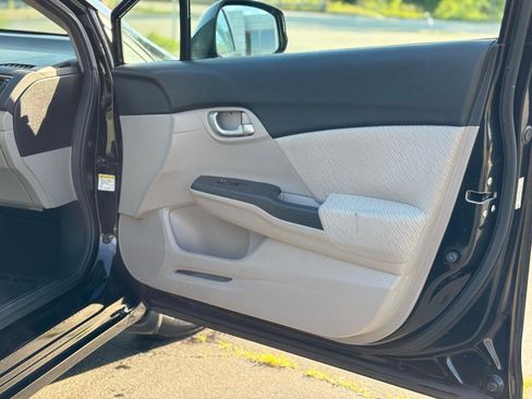 Used 2013 Honda Civic LX image 32