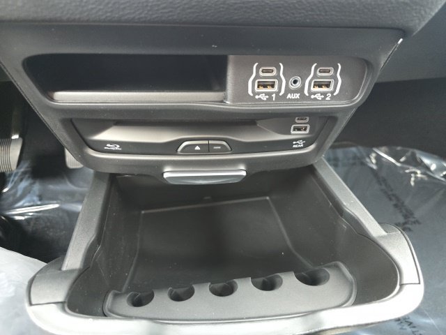 New 2025 Chrysler Pacifica Select w/ Uconnect Theater Family Group AWD/4WD image 15