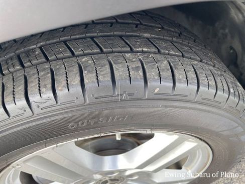 Used 2023 Mercedes-Benz GLB 250 w/ Premium Package image 37