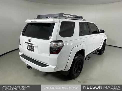 Used 2016 Toyota 4Runner SR5 AWD/4WD image 6