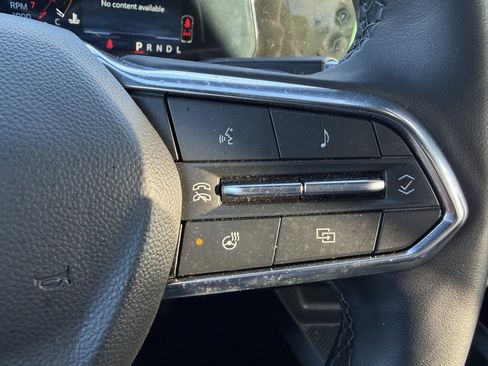 Used 2025 Chevrolet Equinox LT image 8