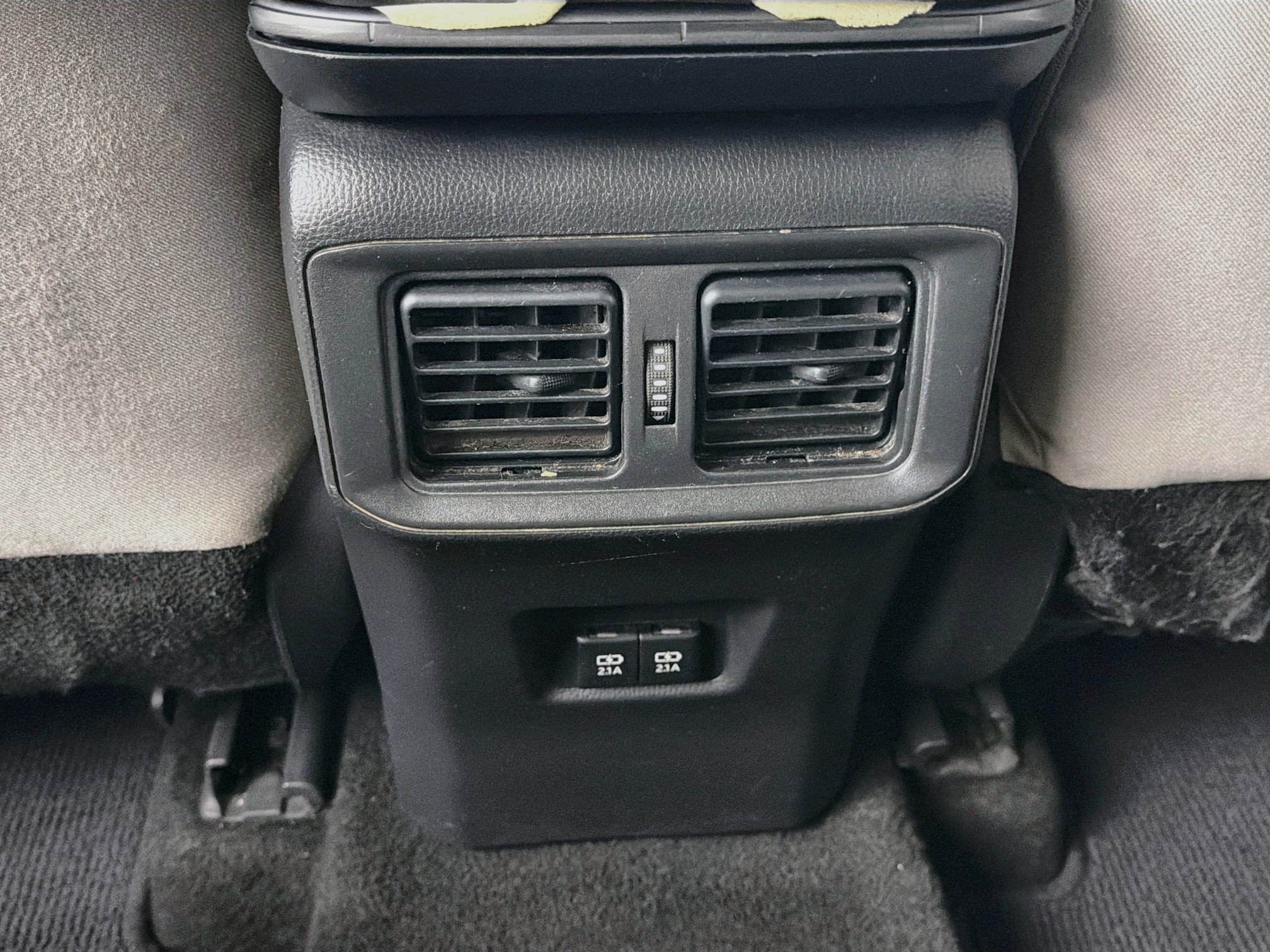 Used 2020 Toyota RAV4 XLE w/ Convenience Package FWD image 28