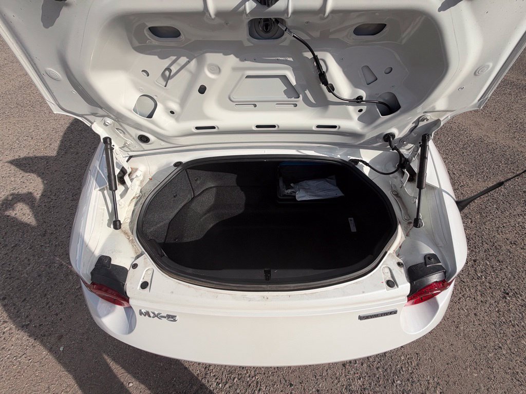 Used 2024 MAZDA MX-5 Miata RF Grand Touring RWD image 16