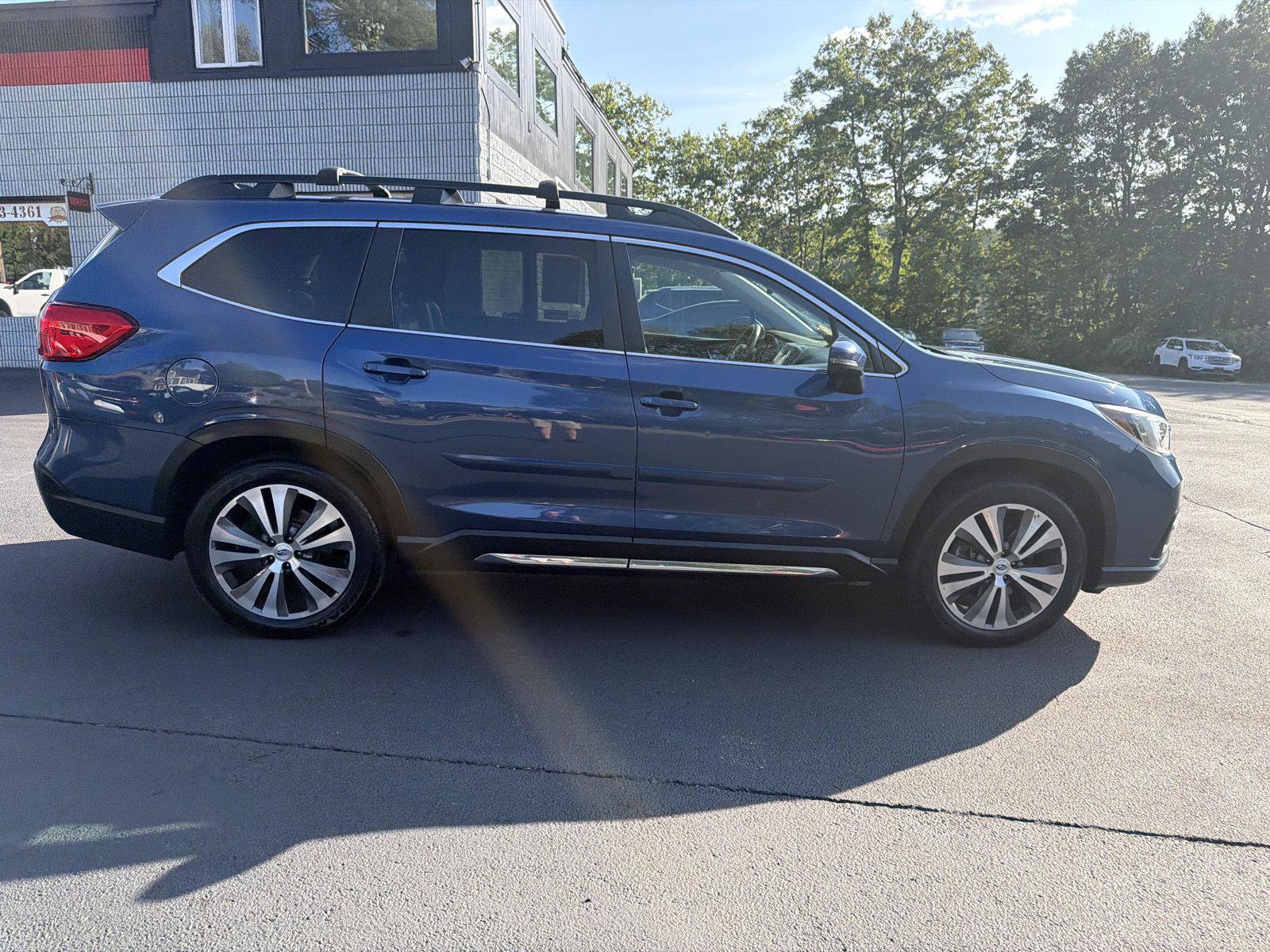 Used 2020 Subaru Ascent Limited w/ Technology Package AWD/4WD image 6