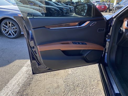 Used 2017 Maserati Ghibli RWD image 16