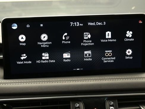 Used 2023 Genesis G70 2.0T image 24