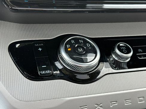 New 2026 Ford Expedition Active image 25