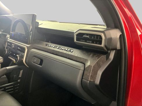 Used 2026 Toyota Tacoma Limited AWD/4WD image 18