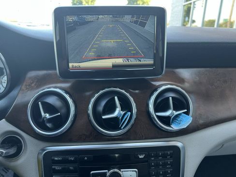Used 2015 Mercedes-Benz GLA 250 4MATIC image 23