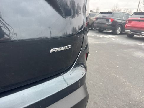 Used 2024 Ford Edge SEL w/ Convenience Package image 11