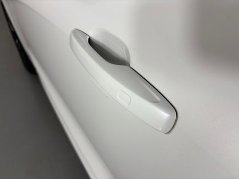 Used 2023 Volvo XC60 B5 Core image 12