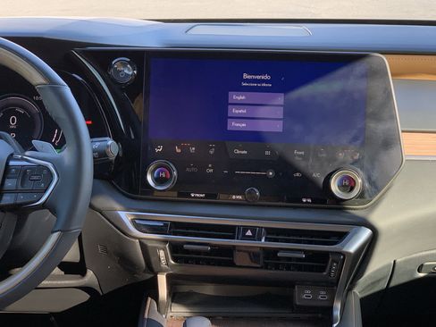 Used 2023 Lexus RX 350 w/ Cold Area Package image 31