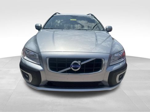 Used 2010 Volvo XC70 3.2 AWD/4WD image 2