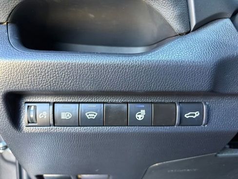 Used 2024 Toyota RAV4 XLE Premium image 22
