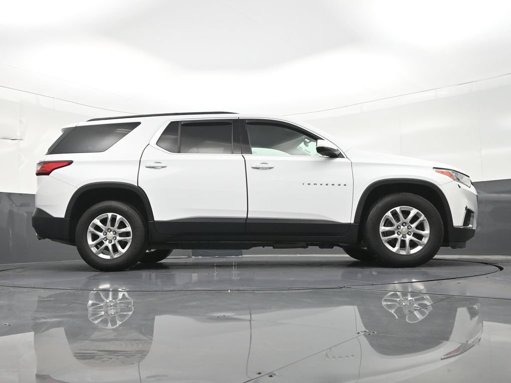 Used 2019 Chevrolet Traverse LT FWD image 29