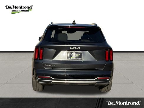 Used 2023 Kia Sorento SX image 6