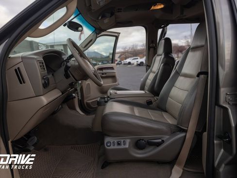 Used 2004 Ford Excursion Eddie Bauer image 27
