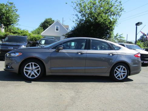Used 2013 Ford Fusion SE FWD image 4