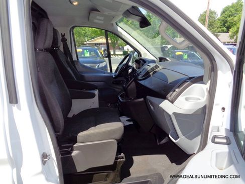 Used 2019 Ford Transit 250 130 Low Roof RWD image 30
