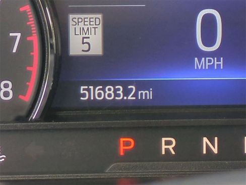 Used 2022 Ford Explorer XLT w/ Equipment Group 202A image 12