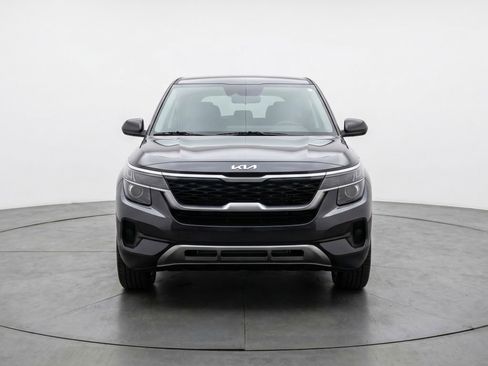 Used 2025 Kia Seltos S FWD image 2