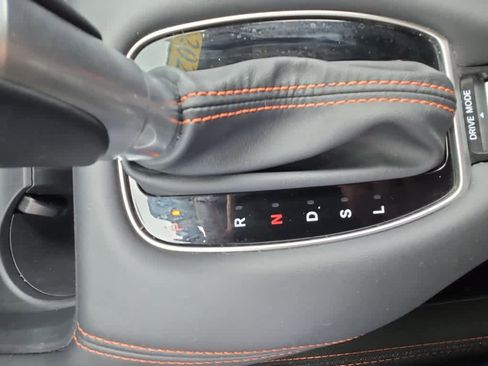 Certified 2025 Honda HR-V Sport image 32