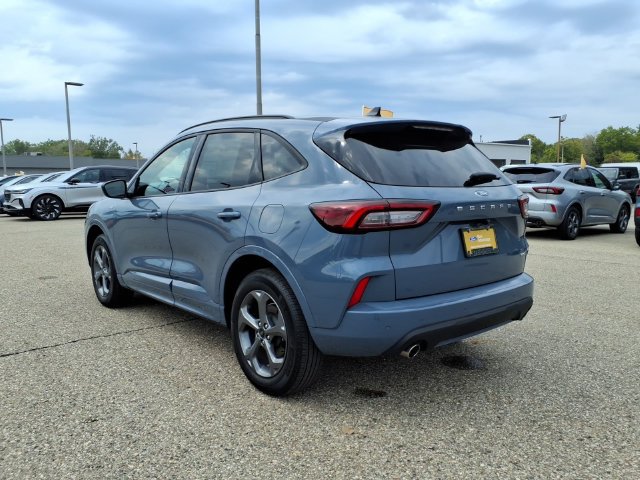 Certified 2024 Ford Escape ST-Line AWD/4WD image 5