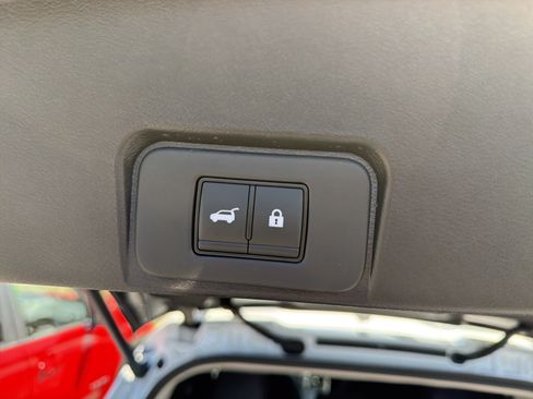 Used 2026 Nissan Rogue SV AWD/4WD image 25
