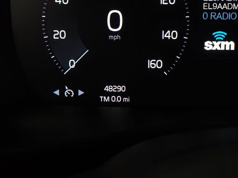 Used 2020 Volvo XC40 T5 Momentum w/ Protection Package Premier AWD/4WD image 22