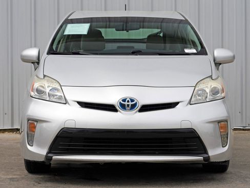 Used 2015 Toyota Prius Two image 6