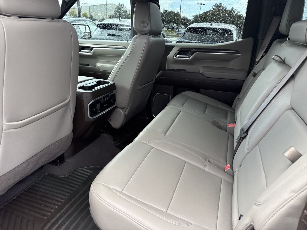 Used 2022 Chevrolet Silverado 1500 LTZ w/ LTZ Premium Package AWD/4WD image 30