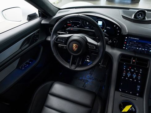 Used 2024 Porsche Taycan GTS image 10