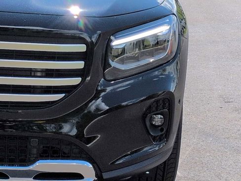 New 2026 Mercedes-Benz GLB 250 4MATIC image 11